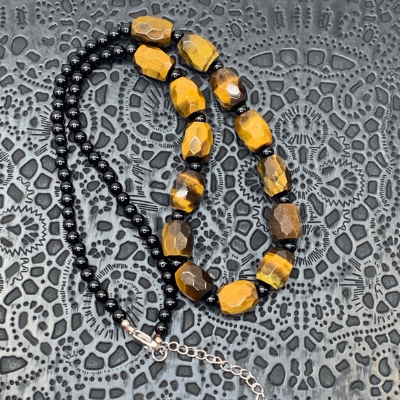 Tiger’s Eye and Black Onyx Necklace - Picture 2 of 3